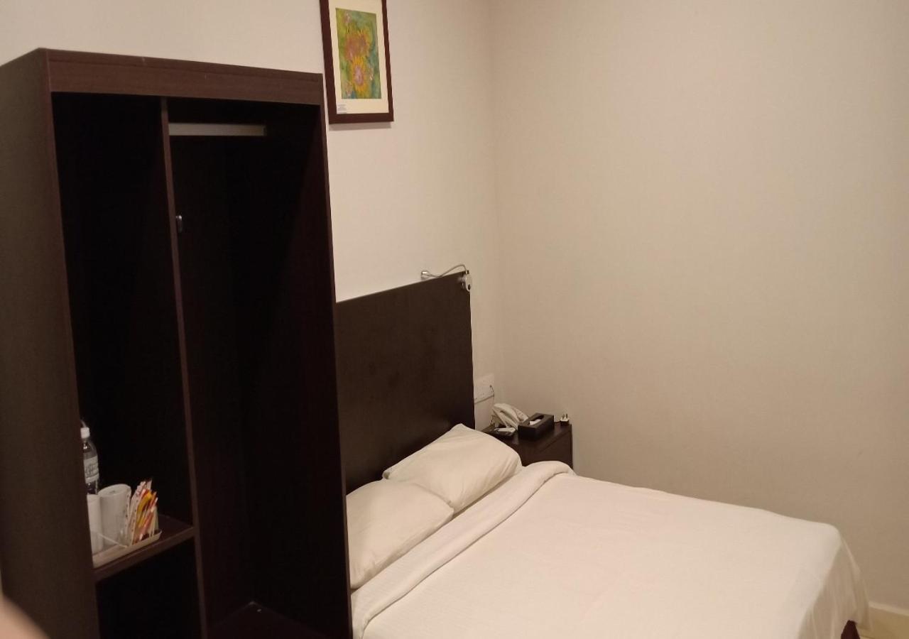 Hotel Desaru Penawar ภายนอก รูปภาพ