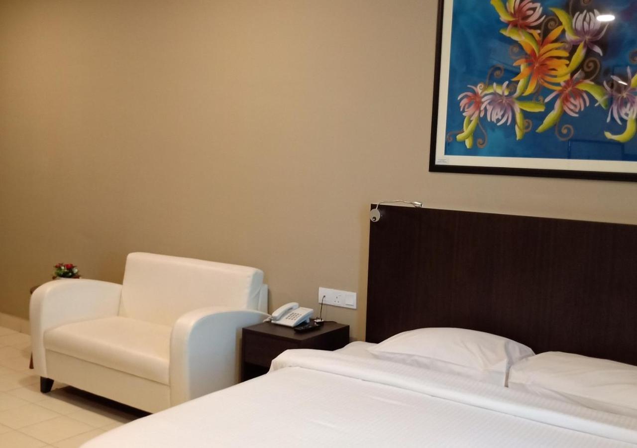 Hotel Desaru Penawar ภายนอก รูปภาพ